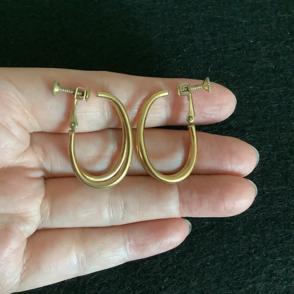 Vintage NEPIER clip on earrings. - Picture 3 of 4